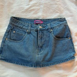 edikted mini denim skort